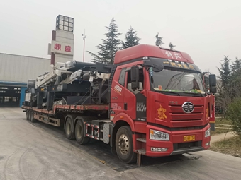 移動(dòng)篩分站發(fā)貨出廠，海南客戶請查收