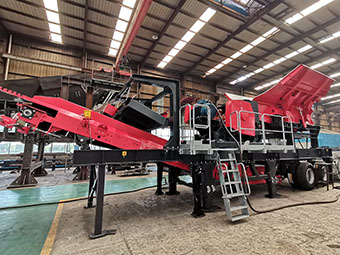 出口移動(dòng)破碎機(jī)選擇鄭州鼎盛品牌