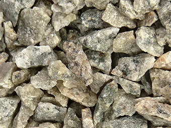 如何選擇適合的瓜米石制沙設(shè)備?